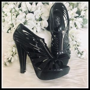 City Streets▪️Black Patent Platform Heels